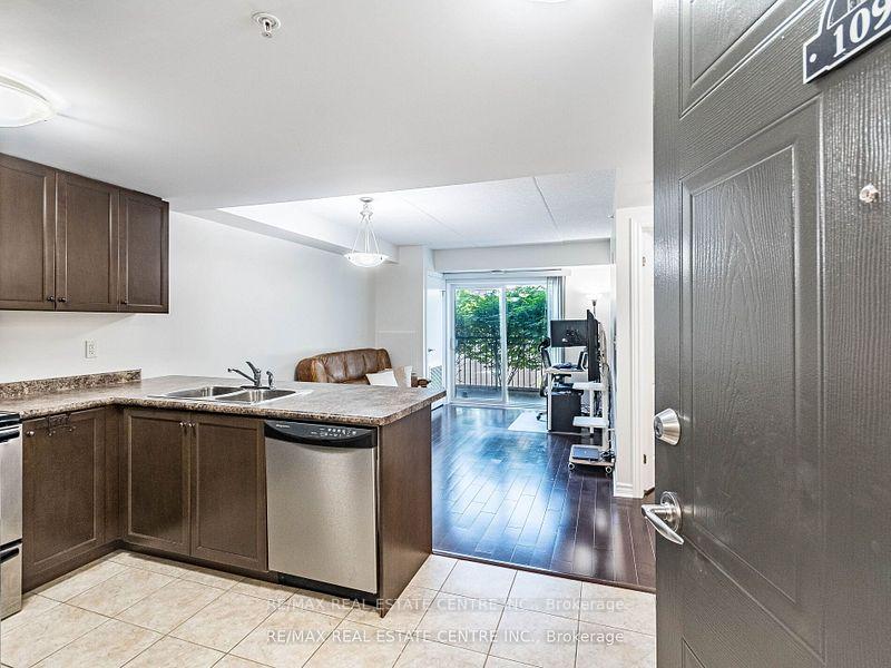 Photo 10 of Unit 109, 41 Goodwin Drive, Guelph, Pineridge/Westminster Woods — HOMEH
