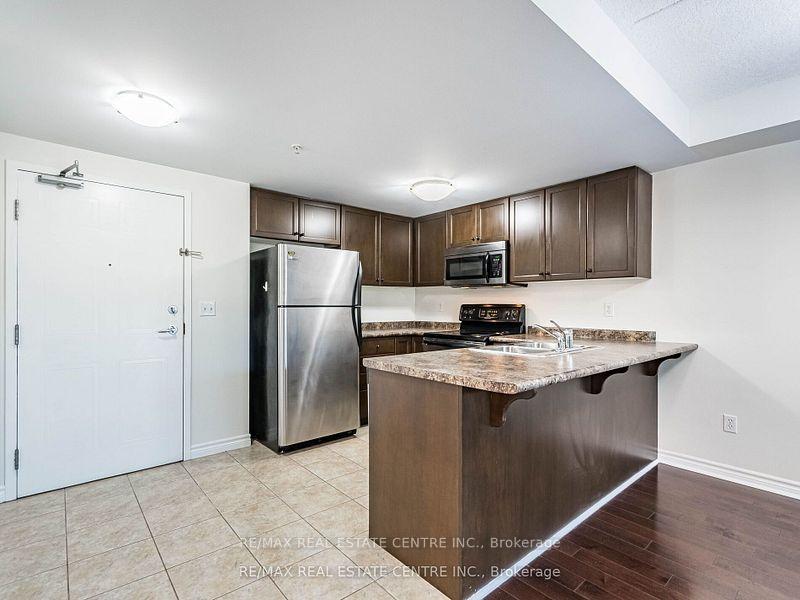Photo 13 of Unit 109, 41 Goodwin Drive, Guelph, Pineridge/Westminster Woods — HOMEH