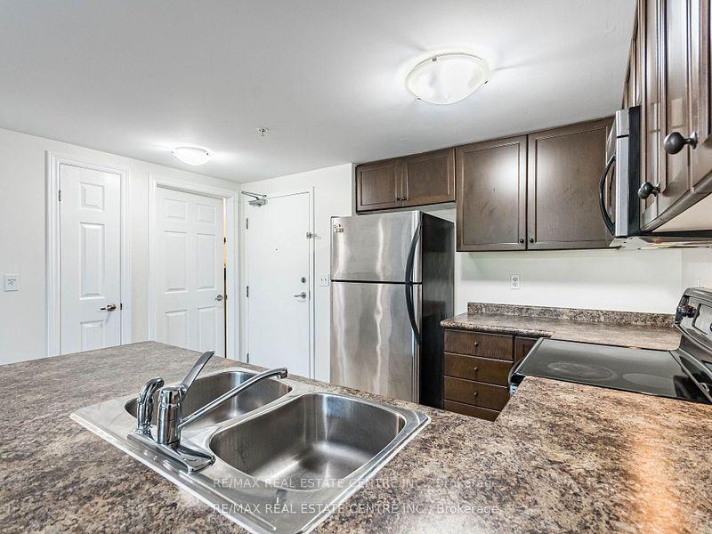 Photo 17 of Unit 109, 41 Goodwin Drive, Guelph, Pineridge/Westminster Woods — HOMEH