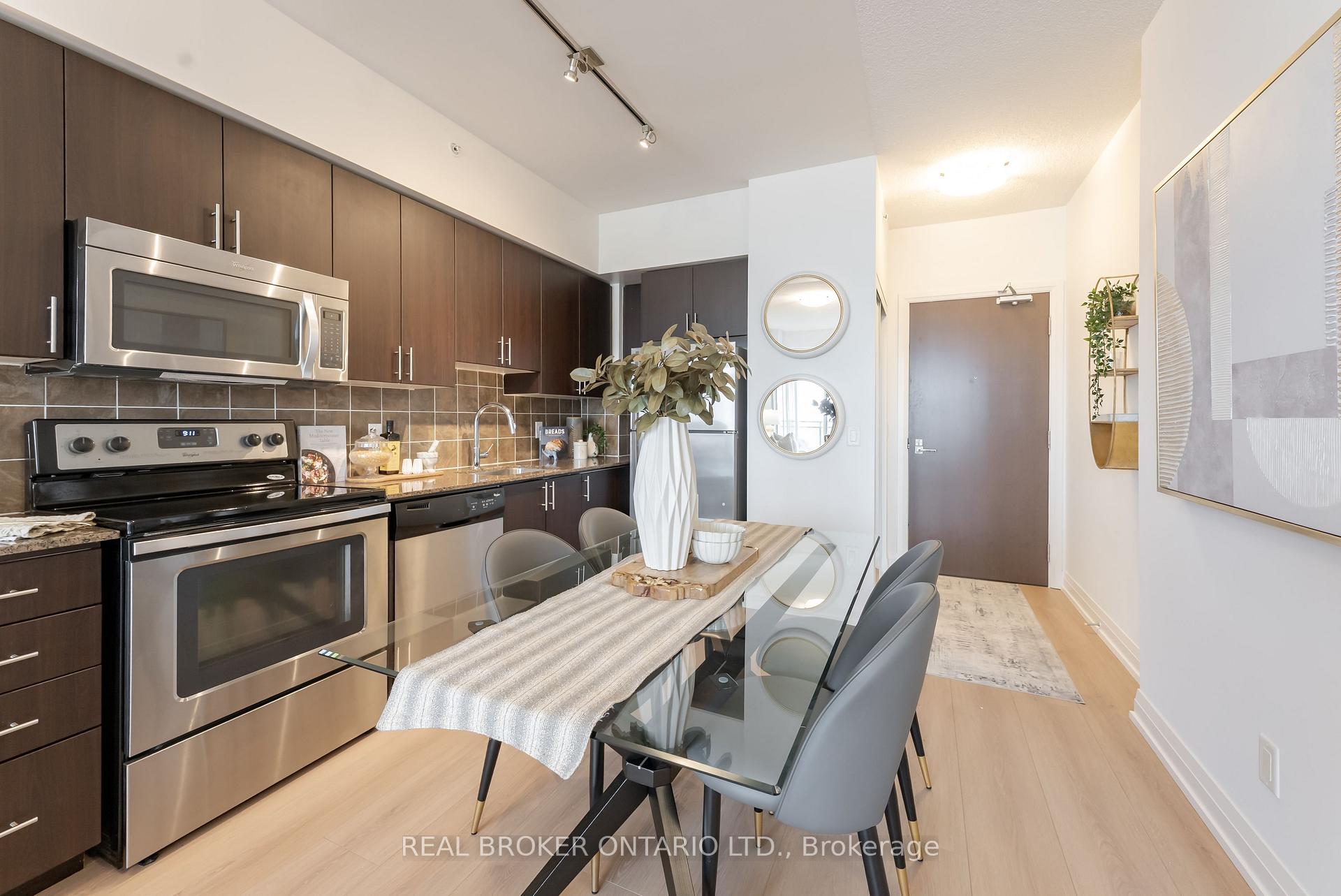 Photo 8 of Unit 809, 75 North Park Road, Vaughan, Beverley Glen — HOMEH