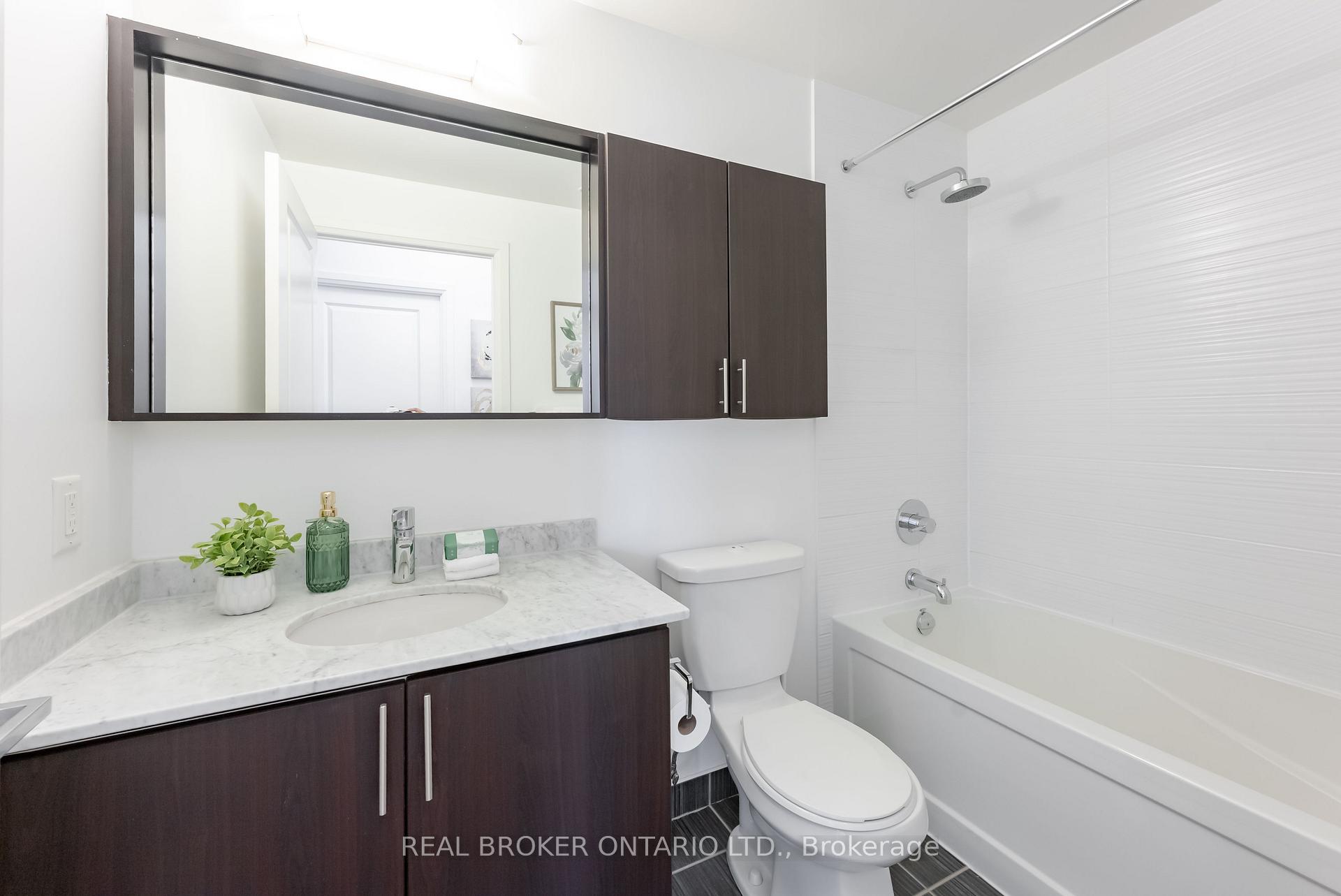 Photo 14 of Unit 809, 75 North Park Road, Vaughan, Beverley Glen — HOMEH