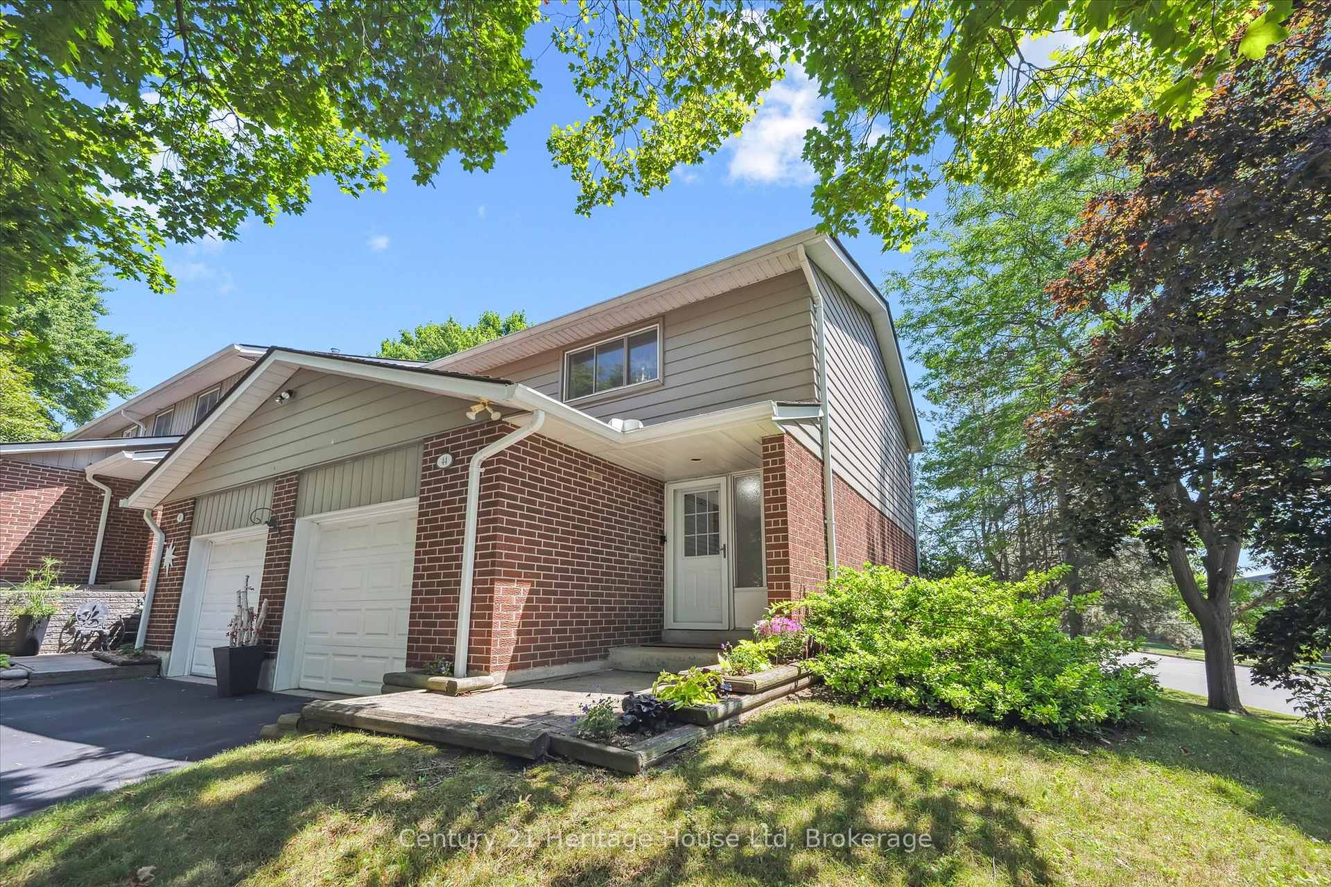 Photo 1 of Unit 44, 16 Hadati Road, Guelph, Grange Road — HOMEH