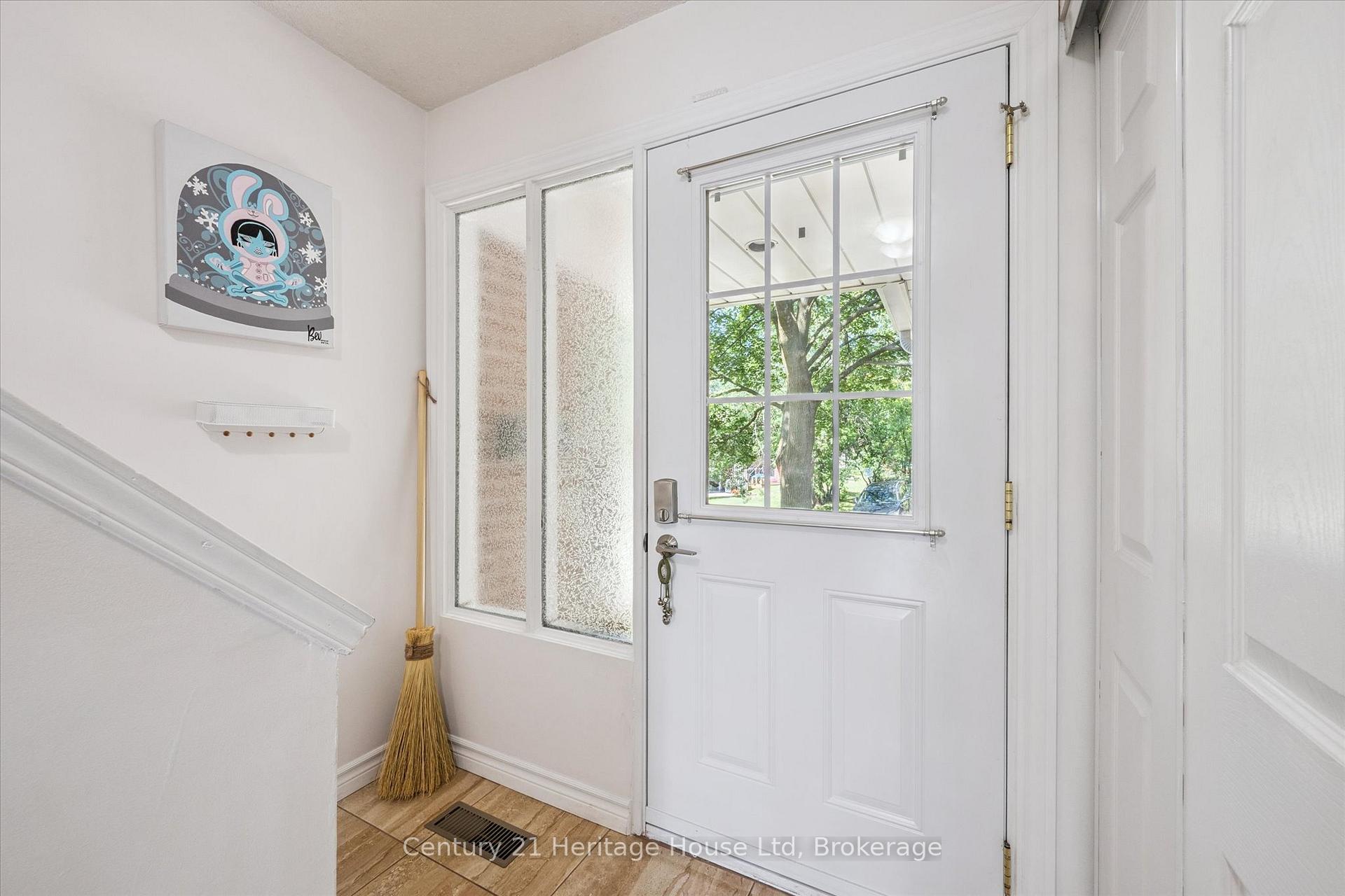 Photo 3 of Unit 44, 16 Hadati Road, Guelph, Grange Road — HOMEH