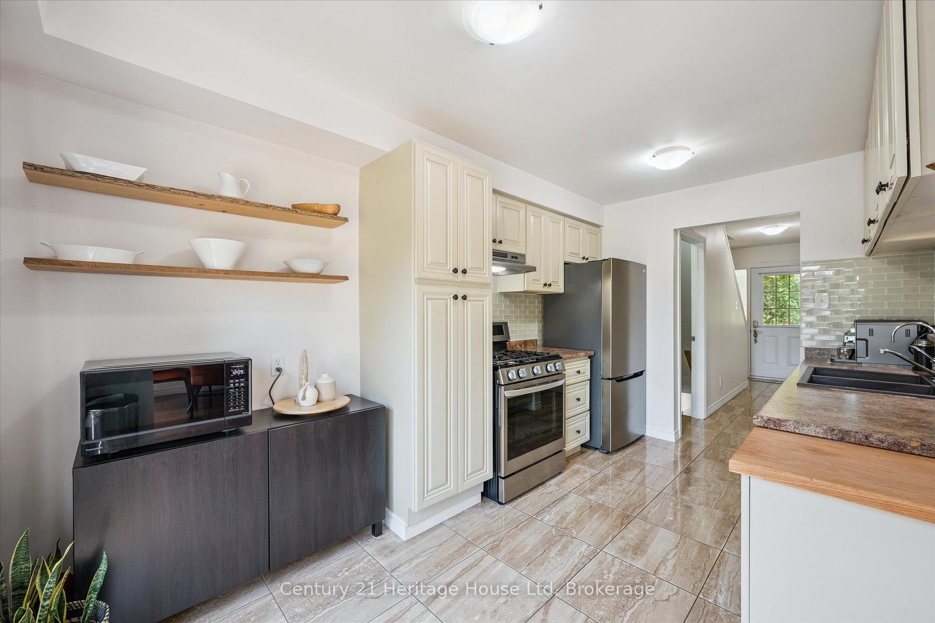 Photo 6 of Unit 44, 16 Hadati Road, Guelph, Grange Road — HOMEH