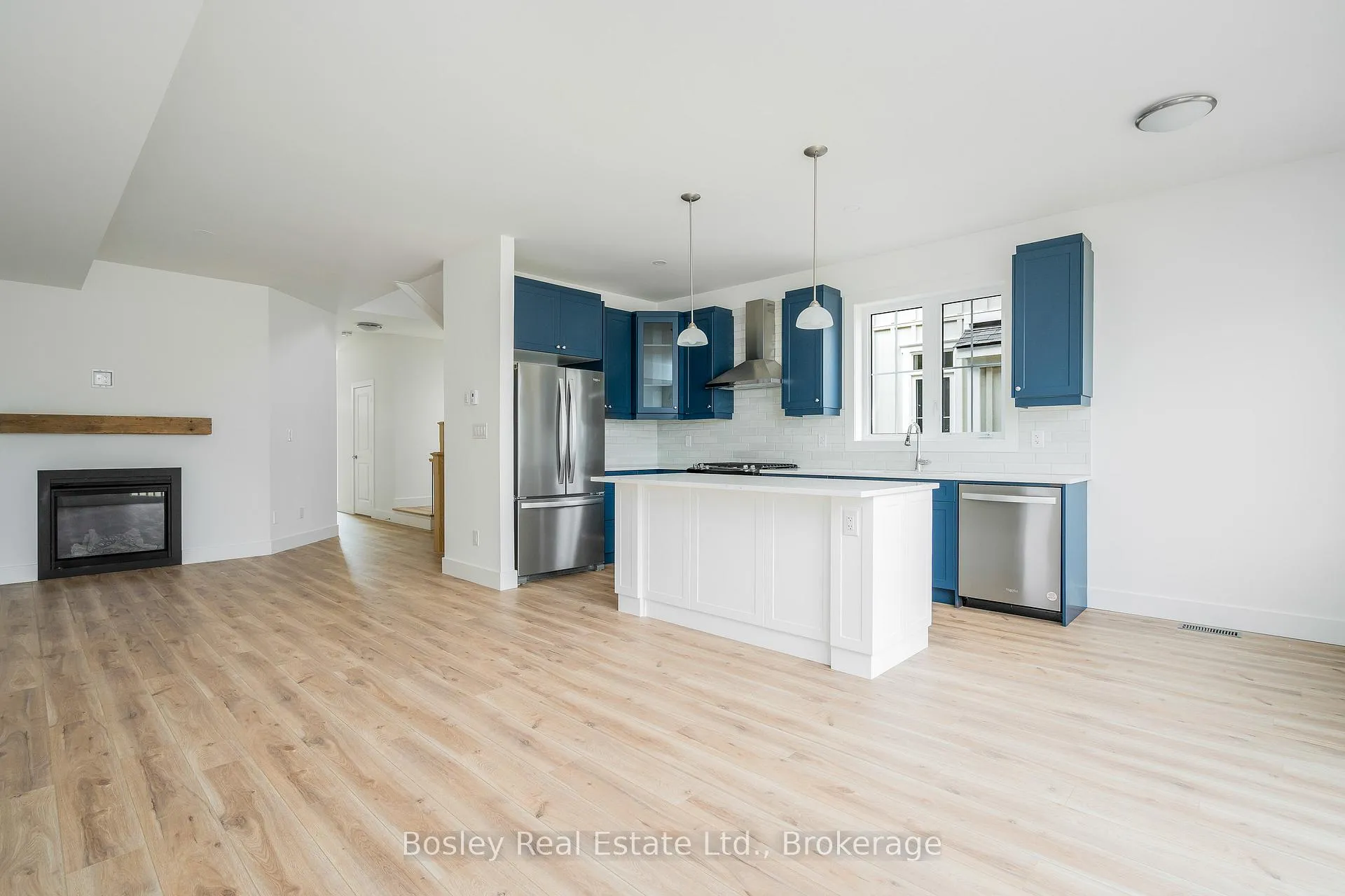 Photo 14 of 132 White Oak Crescent, Blue Mountains — HOMEH