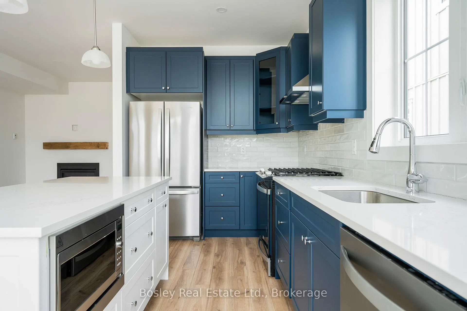 Photo 15 of 132 White Oak Crescent, Blue Mountains — HOMEH
