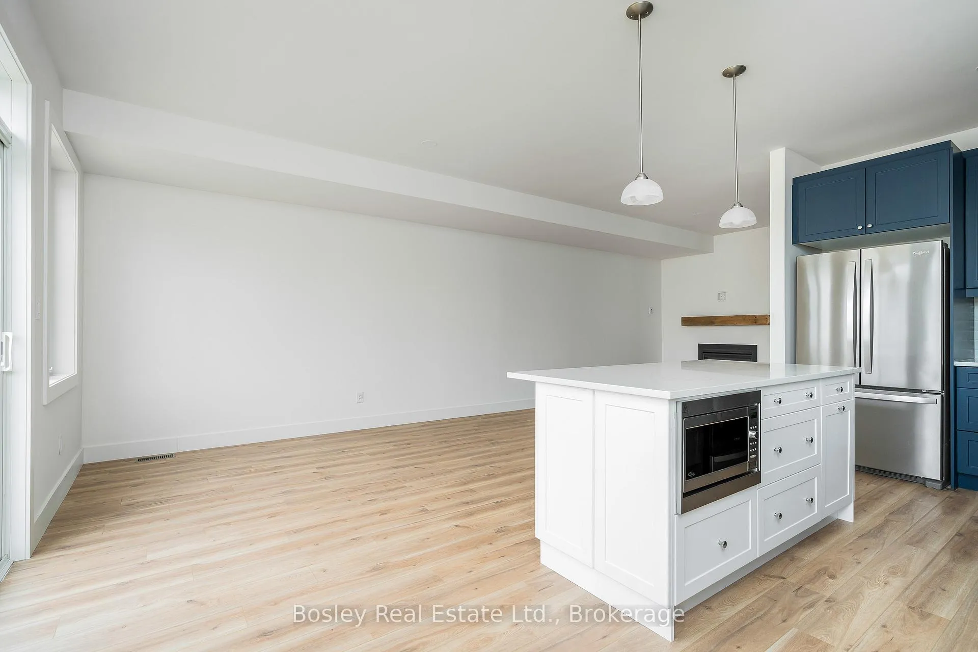 Photo 16 of 132 White Oak Crescent, Blue Mountains — HOMEH