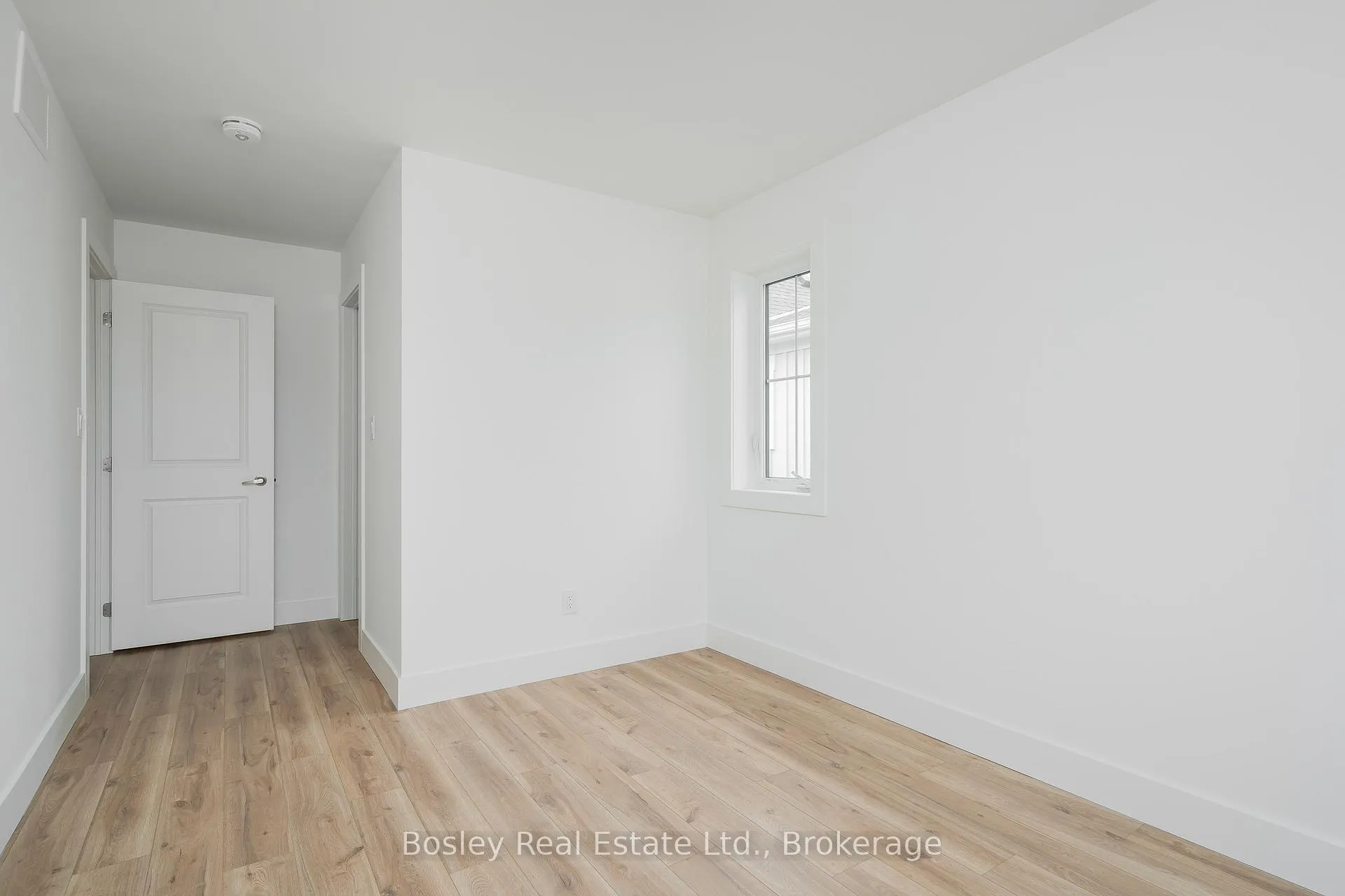 Photo 27 of 132 White Oak Crescent, Blue Mountains — HOMEH