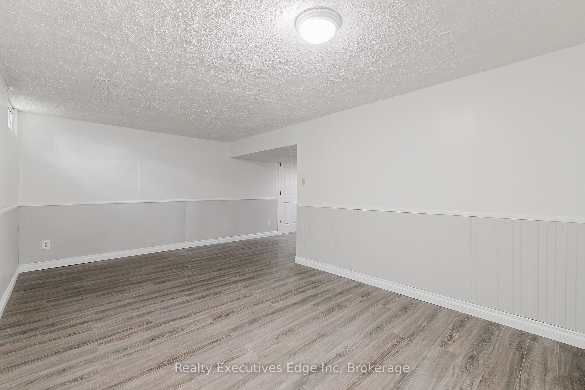 Photo 7 of Unit 6, 403 Keats Way, Waterloo — HOMEH