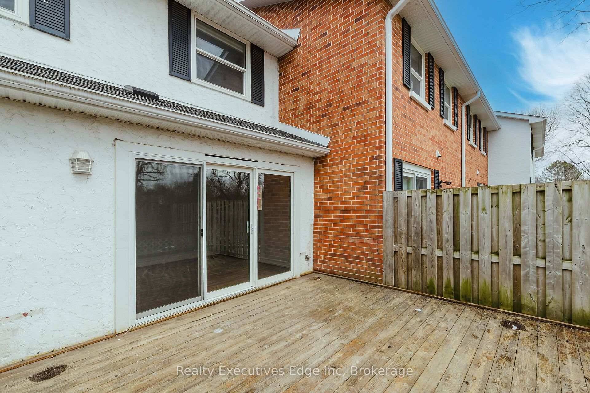 Photo 11 of Unit 6, 403 Keats Way, Waterloo — HOMEH