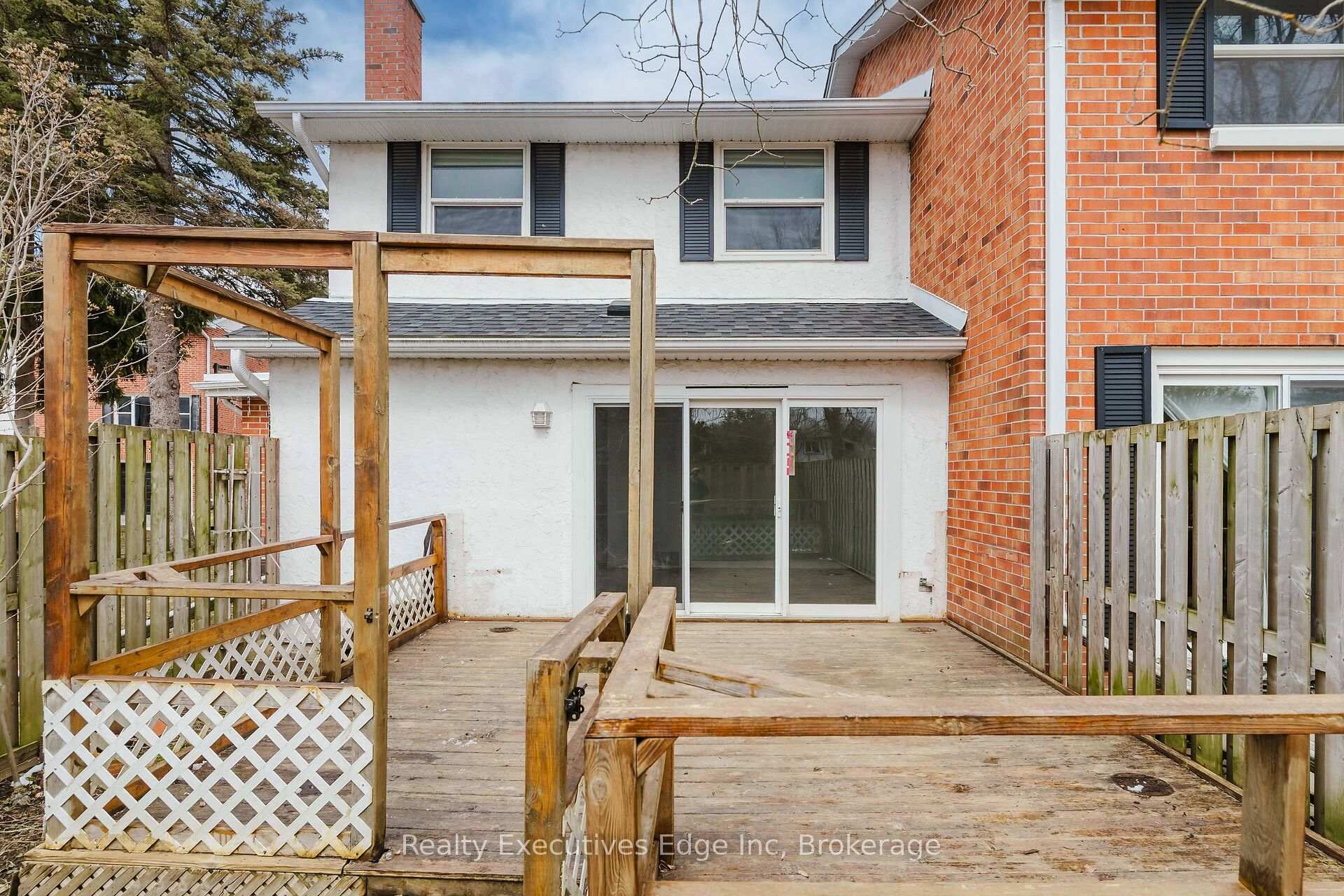Photo 13 of Unit 6, 403 Keats Way, Waterloo — HOMEH