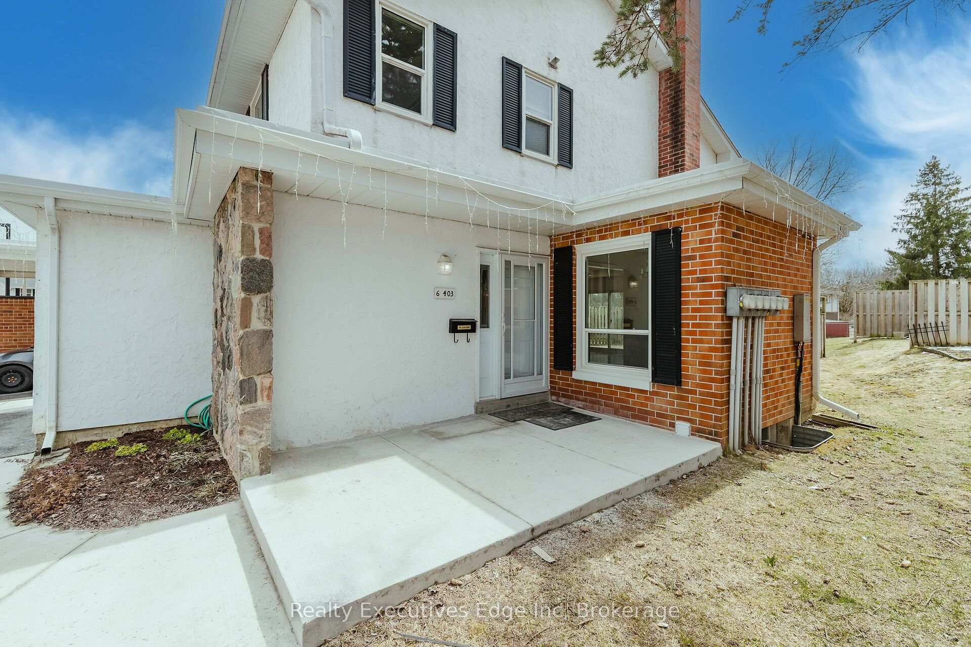 Photo 33 of Unit 6, 403 Keats Way, Waterloo — HOMEH