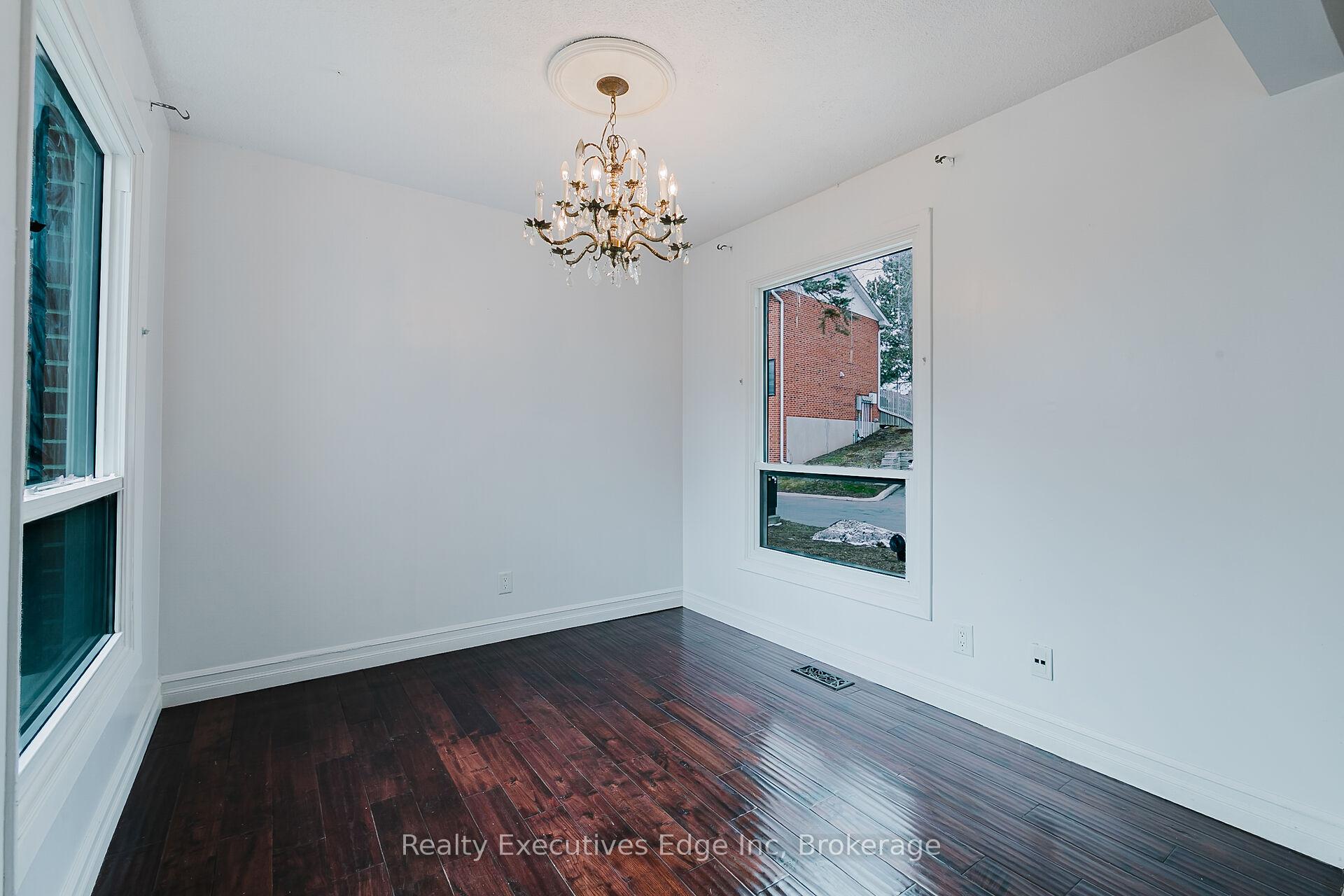 Photo 20 of Unit 6, 403 Keats Way, Waterloo — HOMEH