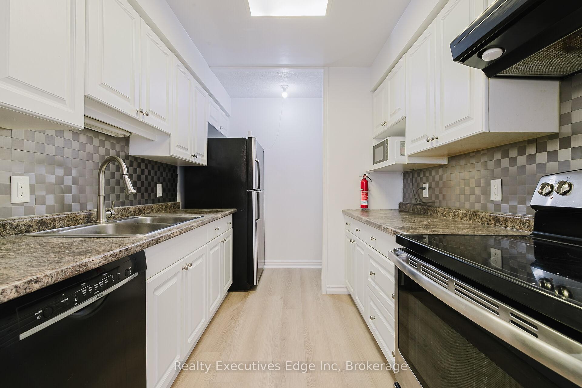 Photo 22 of Unit 6, 403 Keats Way, Waterloo — HOMEH