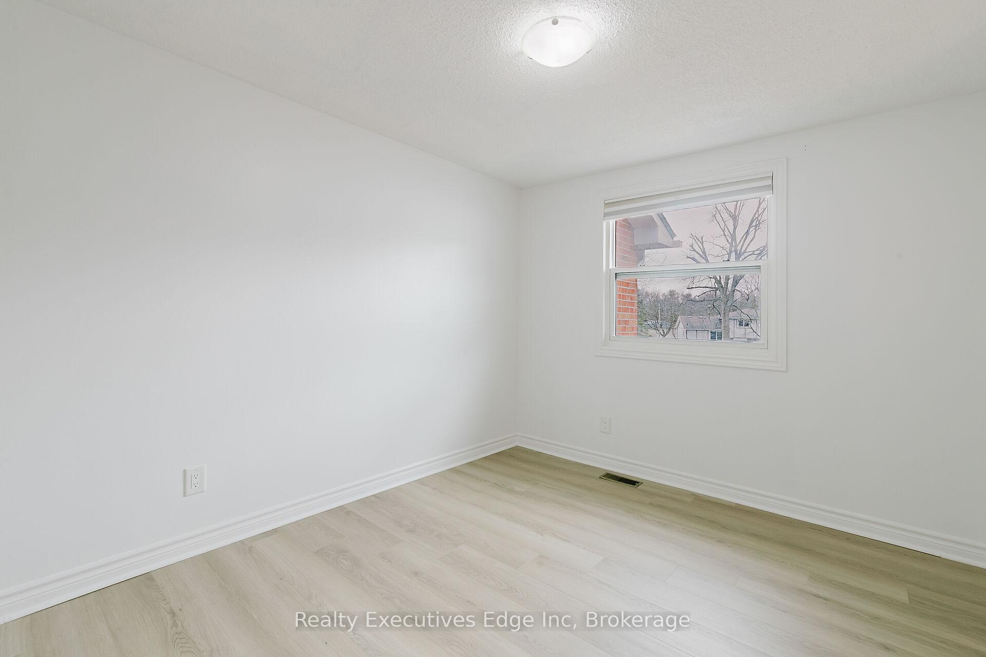 Photo 28 of Unit 6, 403 Keats Way, Waterloo — HOMEH