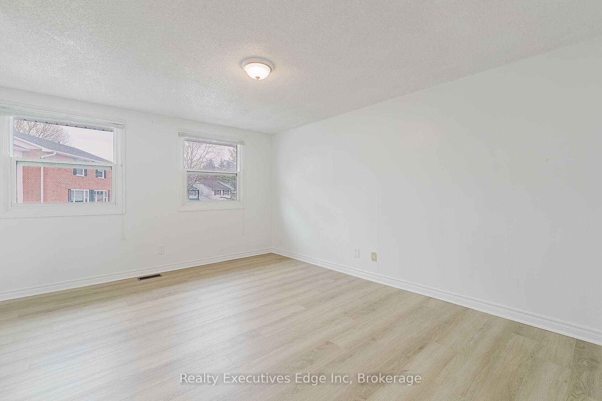 Photo 29 of Unit 6, 403 Keats Way, Waterloo — HOMEH