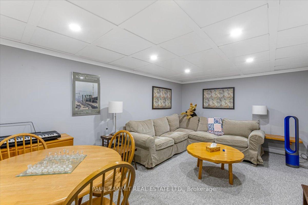 Photo 18 of 108 Harris Way, Markham, Aileen-Willowbrook — HOMEH