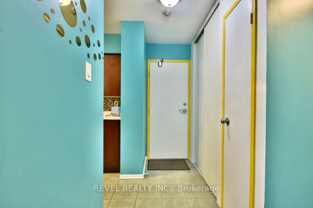 Photo 7 of Unit 306, 260 Davis Drive, Newmarket, Central Newmarket — HOMEH