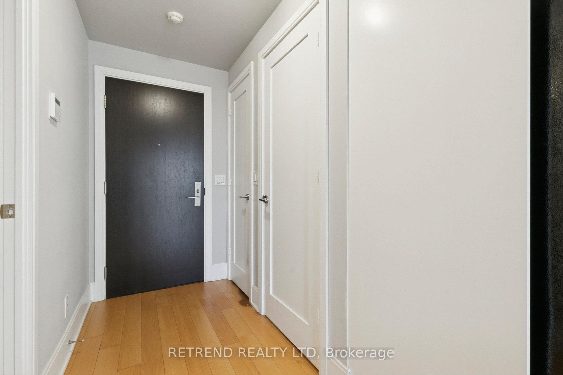 Photo 2 of Unit 1312, 70 Roehampton Avenue, Toronto, Mount Pleasant West — HOMEH
