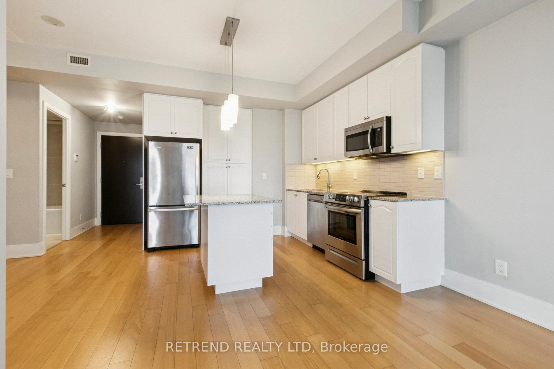Photo 10 of Unit 1312, 70 Roehampton Avenue, Toronto, Mount Pleasant West — HOMEH