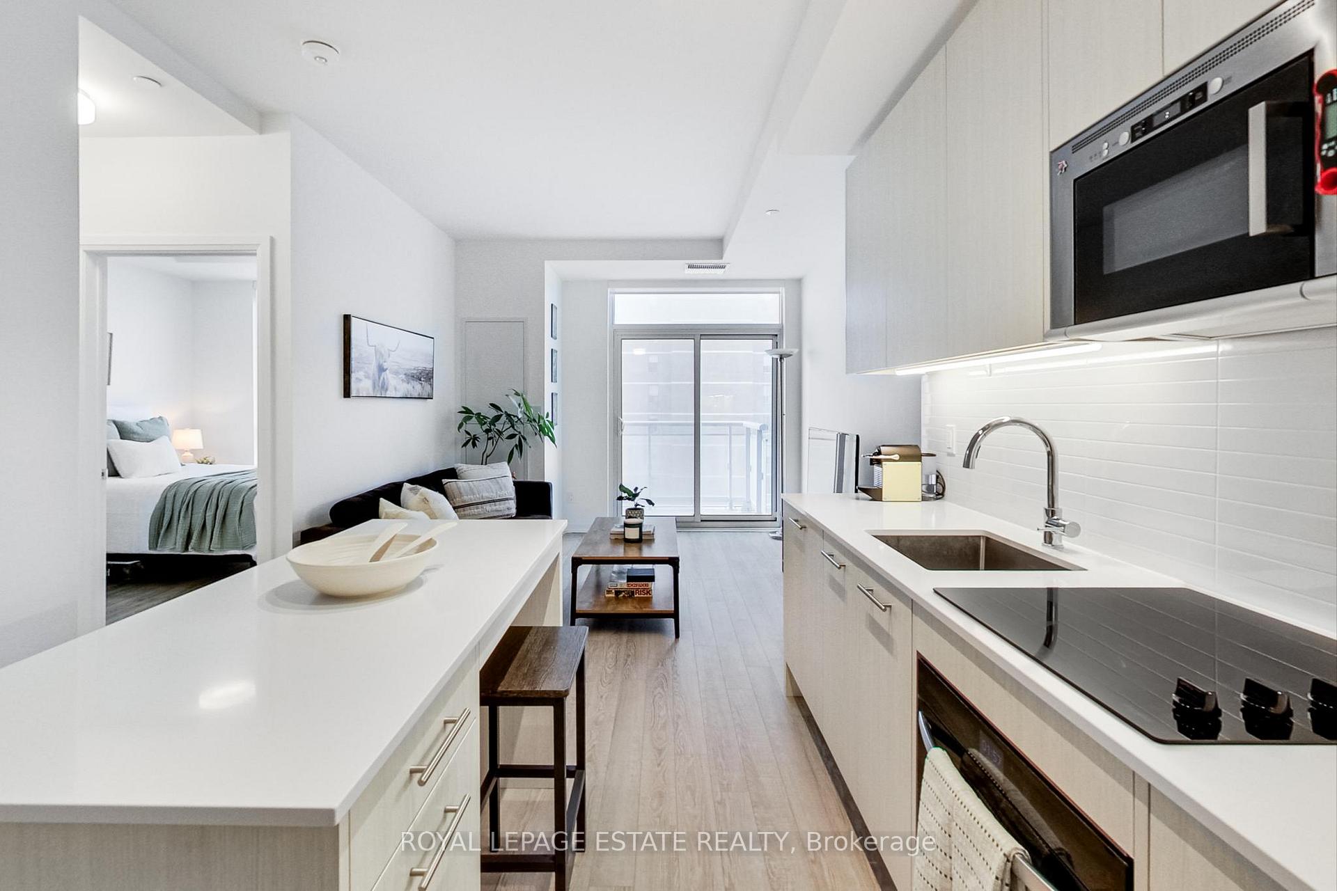 Photo 4 of Unit 808, 286 Main Street, Toronto, East End-Danforth — HOMEH