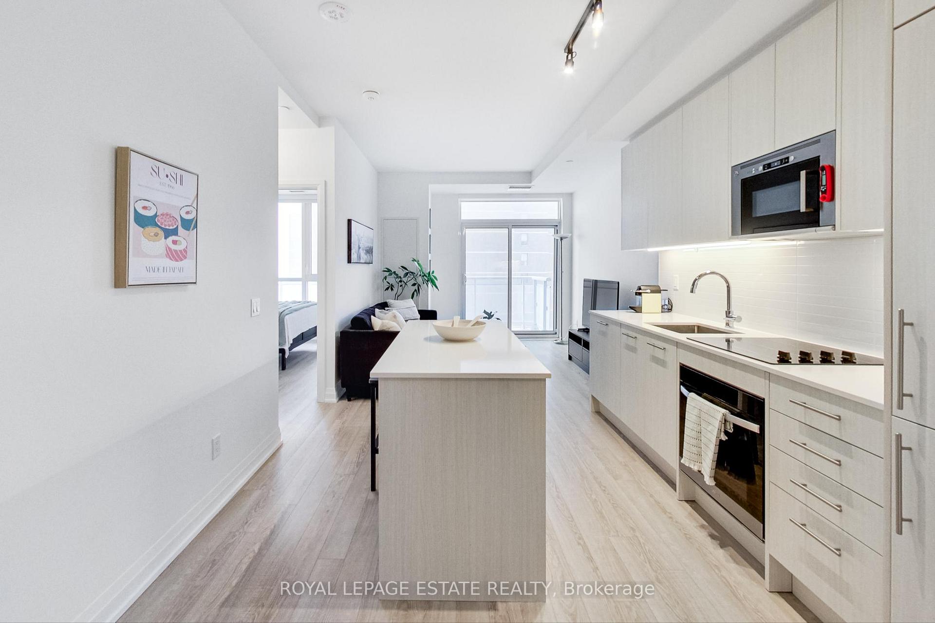 Photo 5 of Unit 808, 286 Main Street, Toronto, East End-Danforth — HOMEH