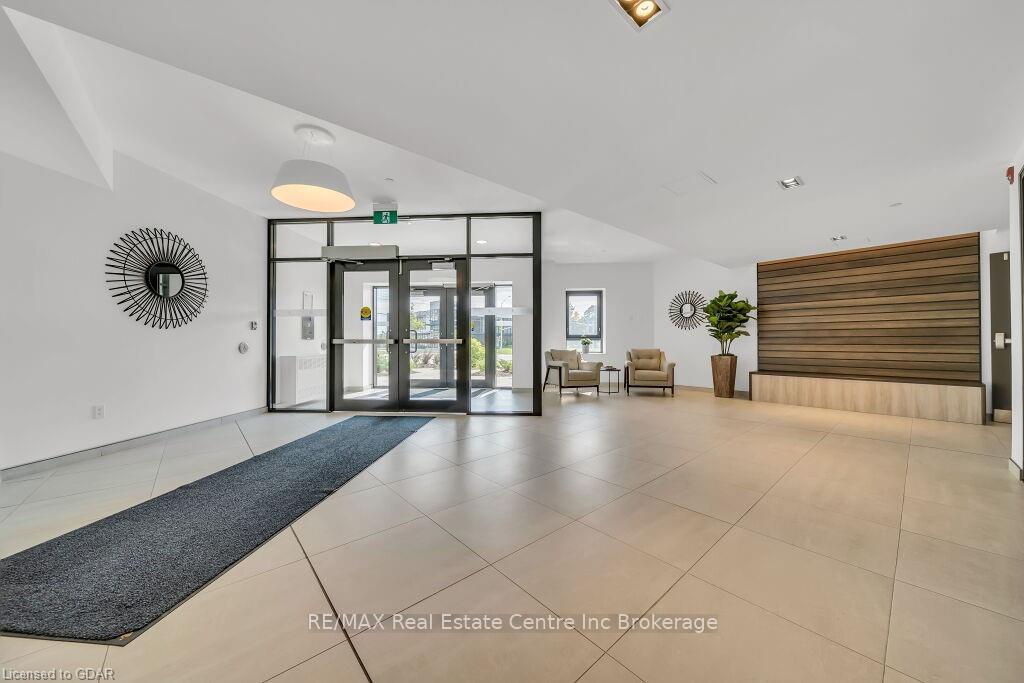 Photo 4 of Unit 101, 332 Gosling Gardens, Guelph, Clairfields/Hanlon Business Park — HOMEH