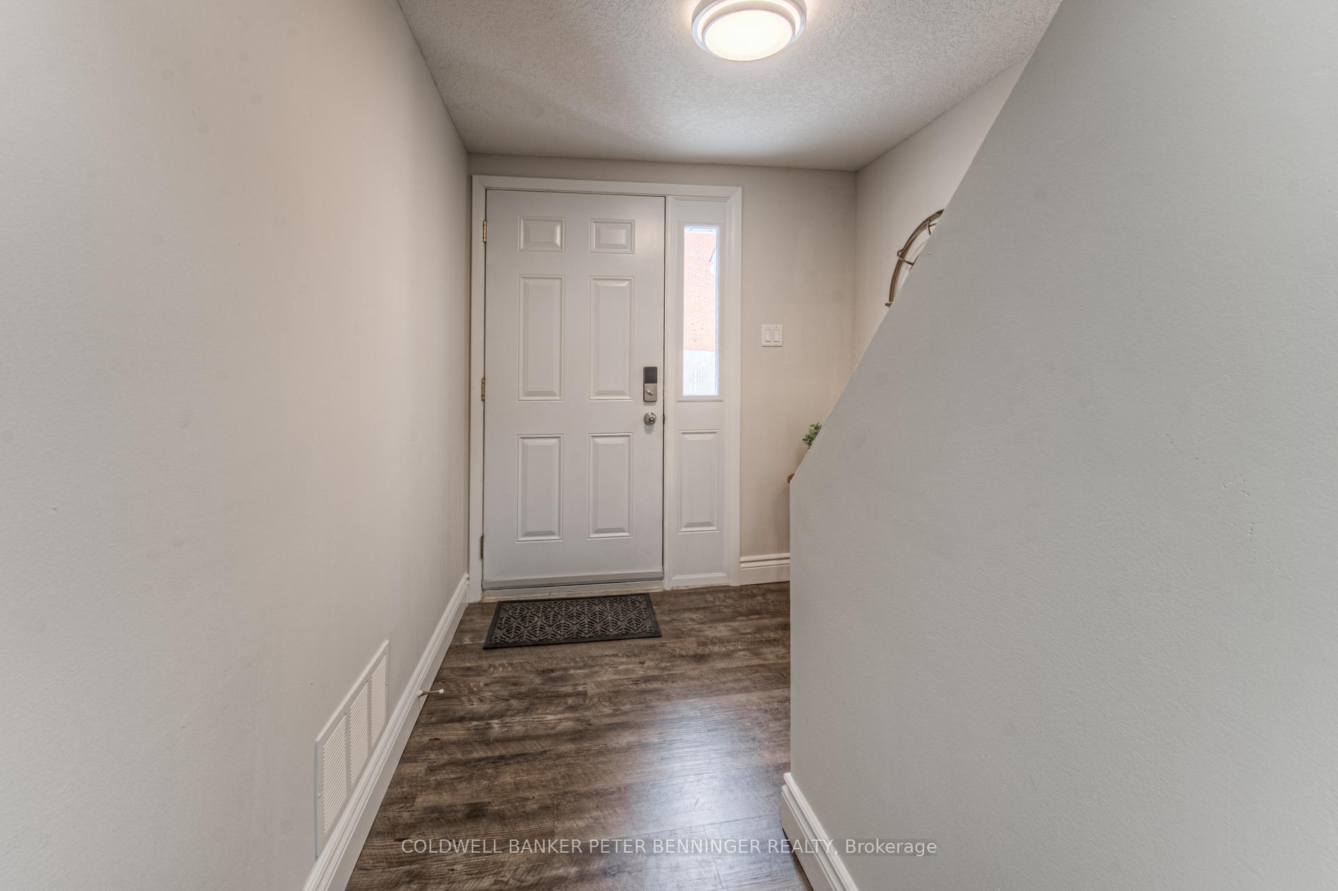 Photo 5 of Unit 4, 425 Keats Way, Waterloo — HOMEH