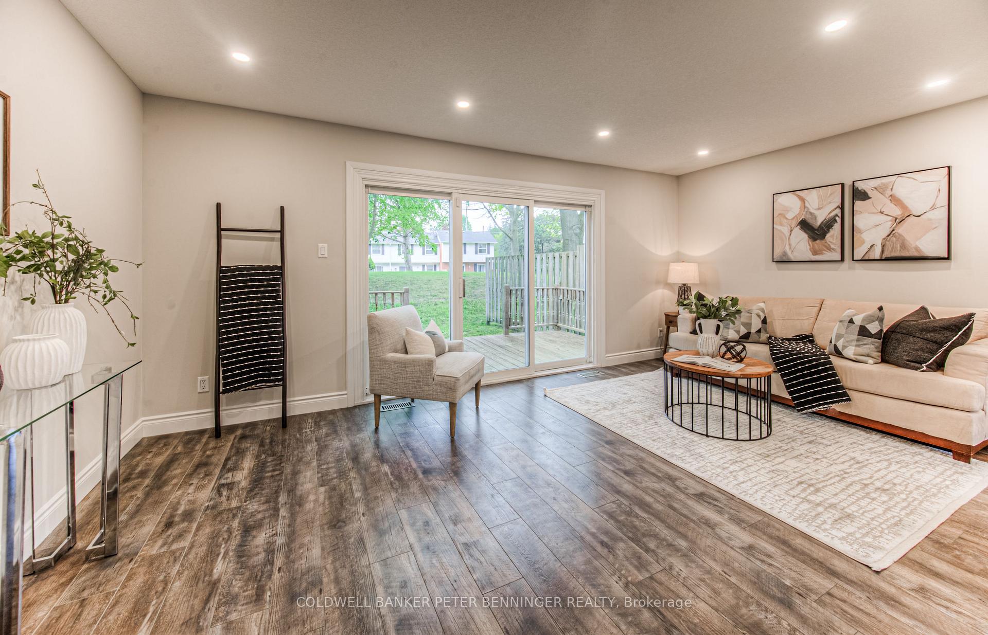 Photo 11 of Unit 4, 425 Keats Way, Waterloo — HOMEH