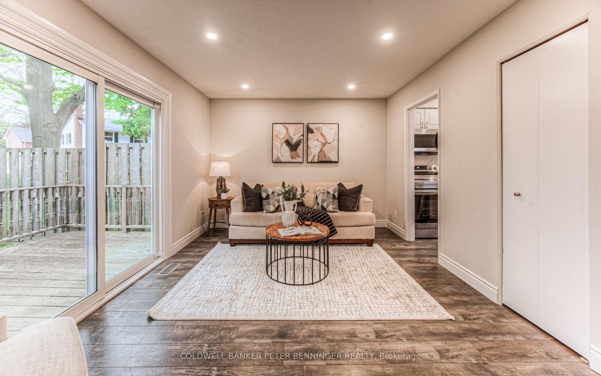 Photo 14 of Unit 4, 425 Keats Way, Waterloo — HOMEH