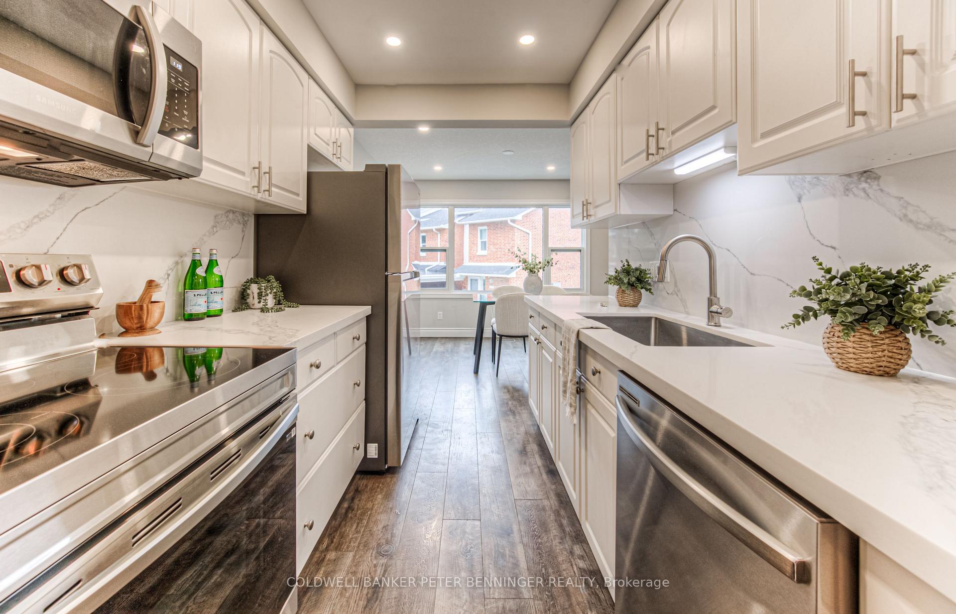 Photo 16 of Unit 4, 425 Keats Way, Waterloo — HOMEH