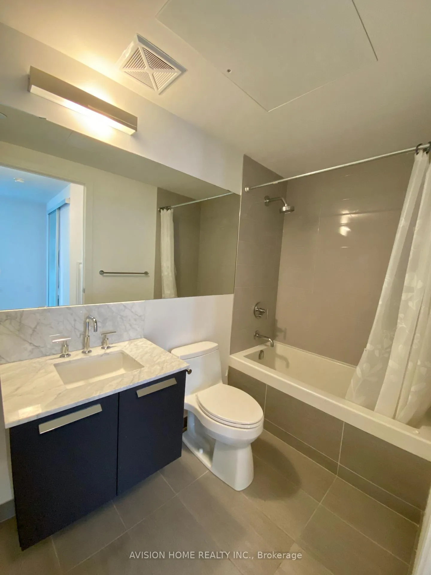 Photo 9 of Unit 2905, 50 Charles Street E, Toronto, Church-Yonge Corridor — HOMEH
