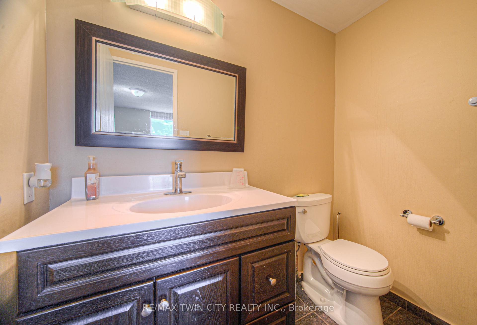 Photo 16 of Unit 1412, 35 Green Valley Drive W, Kitchener — HOMEH