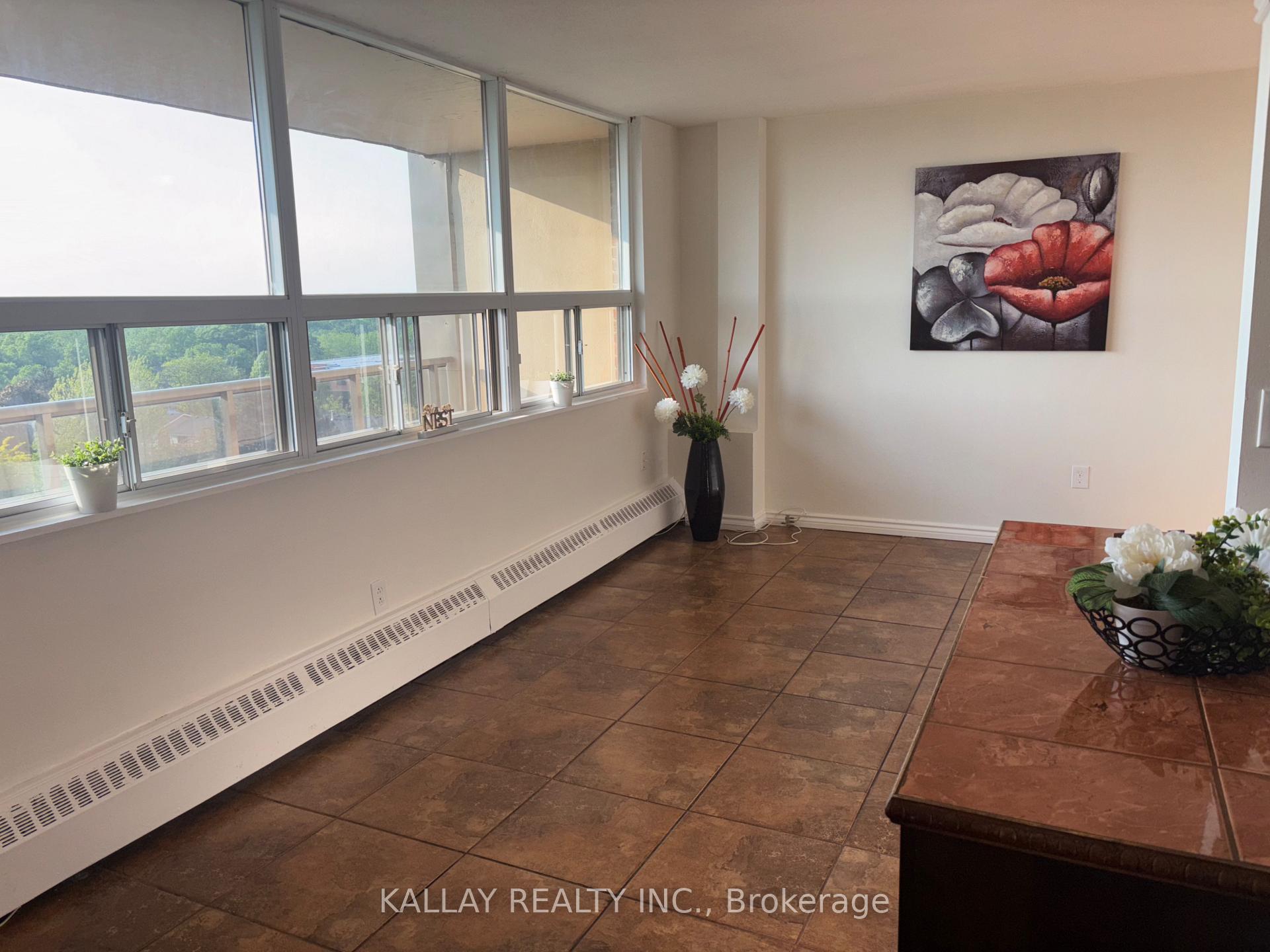 Photo 15 of Unit 812, 15 Nicklaus Drive, Hamilton, Vincent — HOMEH
