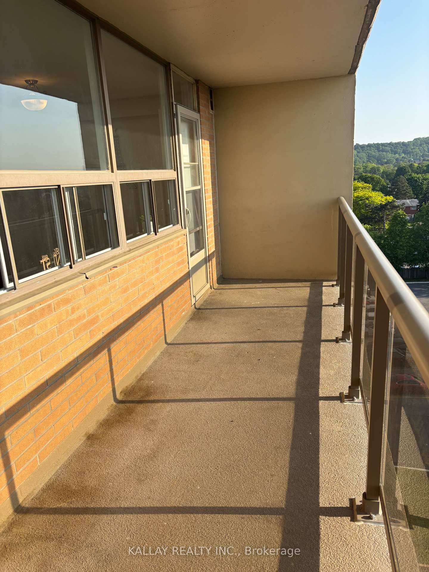 Photo 17 of Unit 812, 15 Nicklaus Drive, Hamilton, Vincent — HOMEH