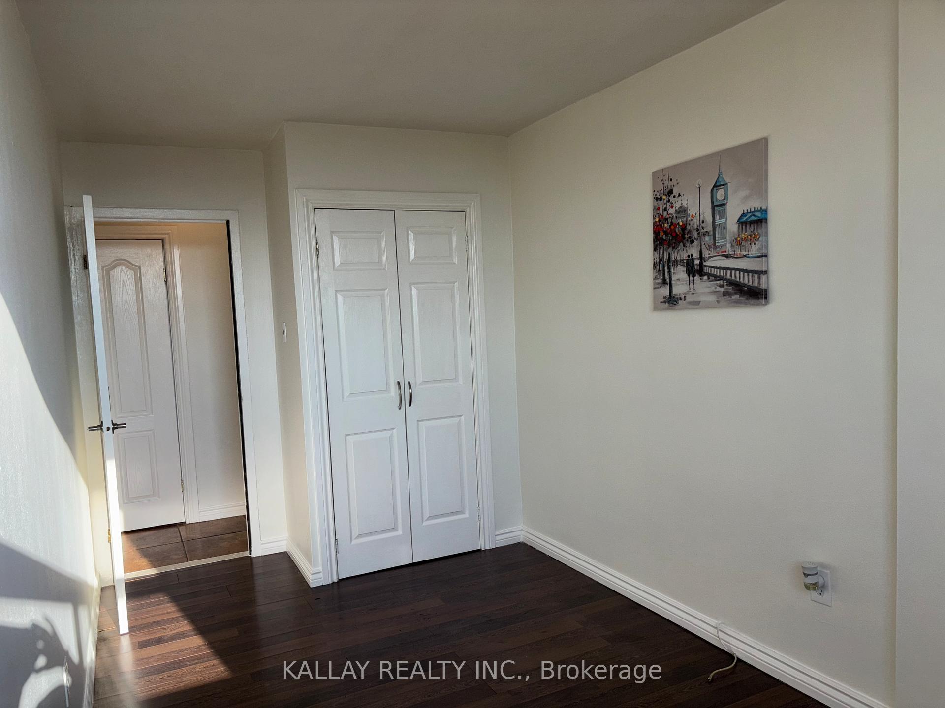 Photo 61 of Unit 812, 15 Nicklaus Drive, Hamilton, Vincent — HOMEH