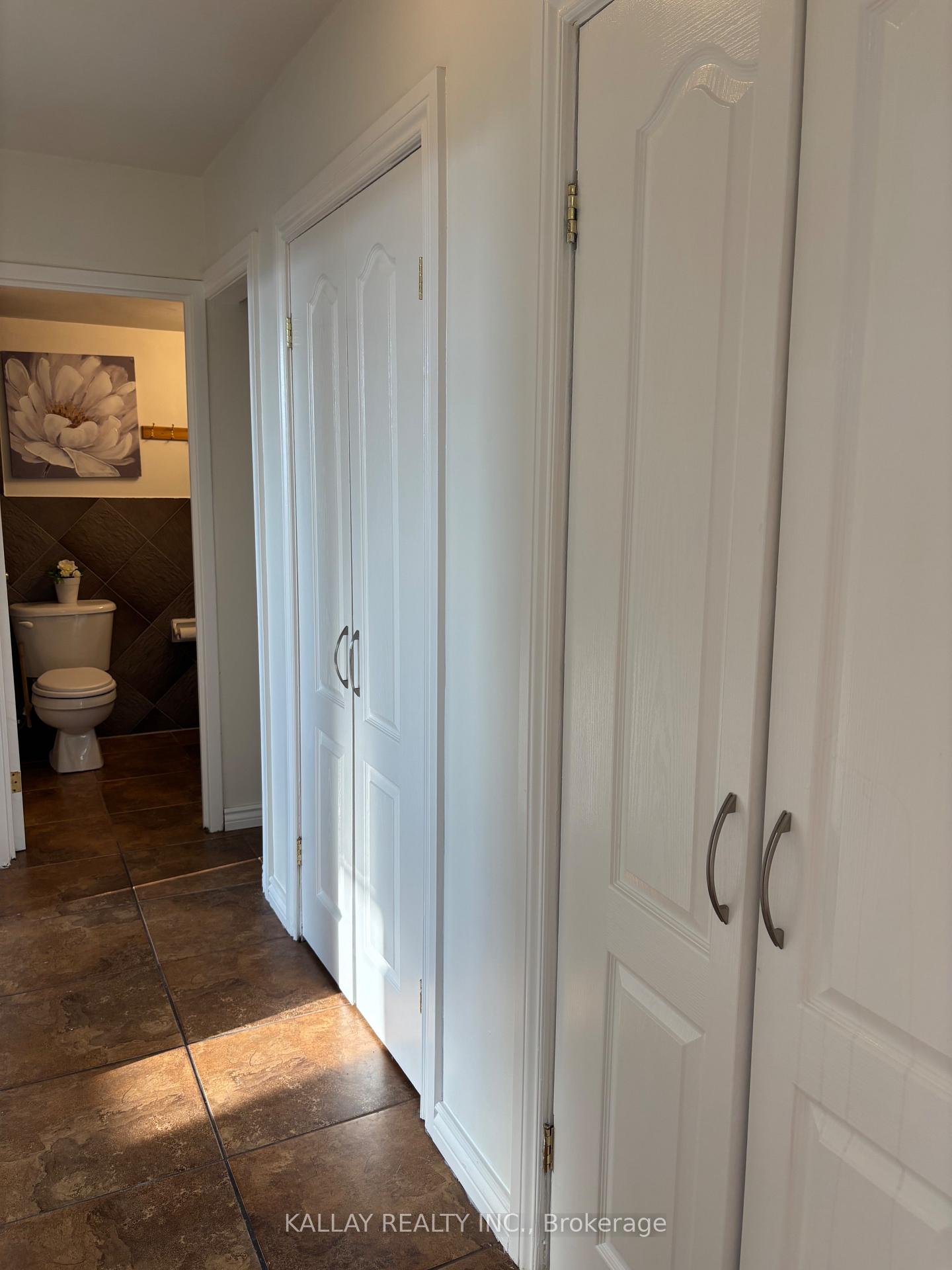Photo 62 of Unit 812, 15 Nicklaus Drive, Hamilton, Vincent — HOMEH
