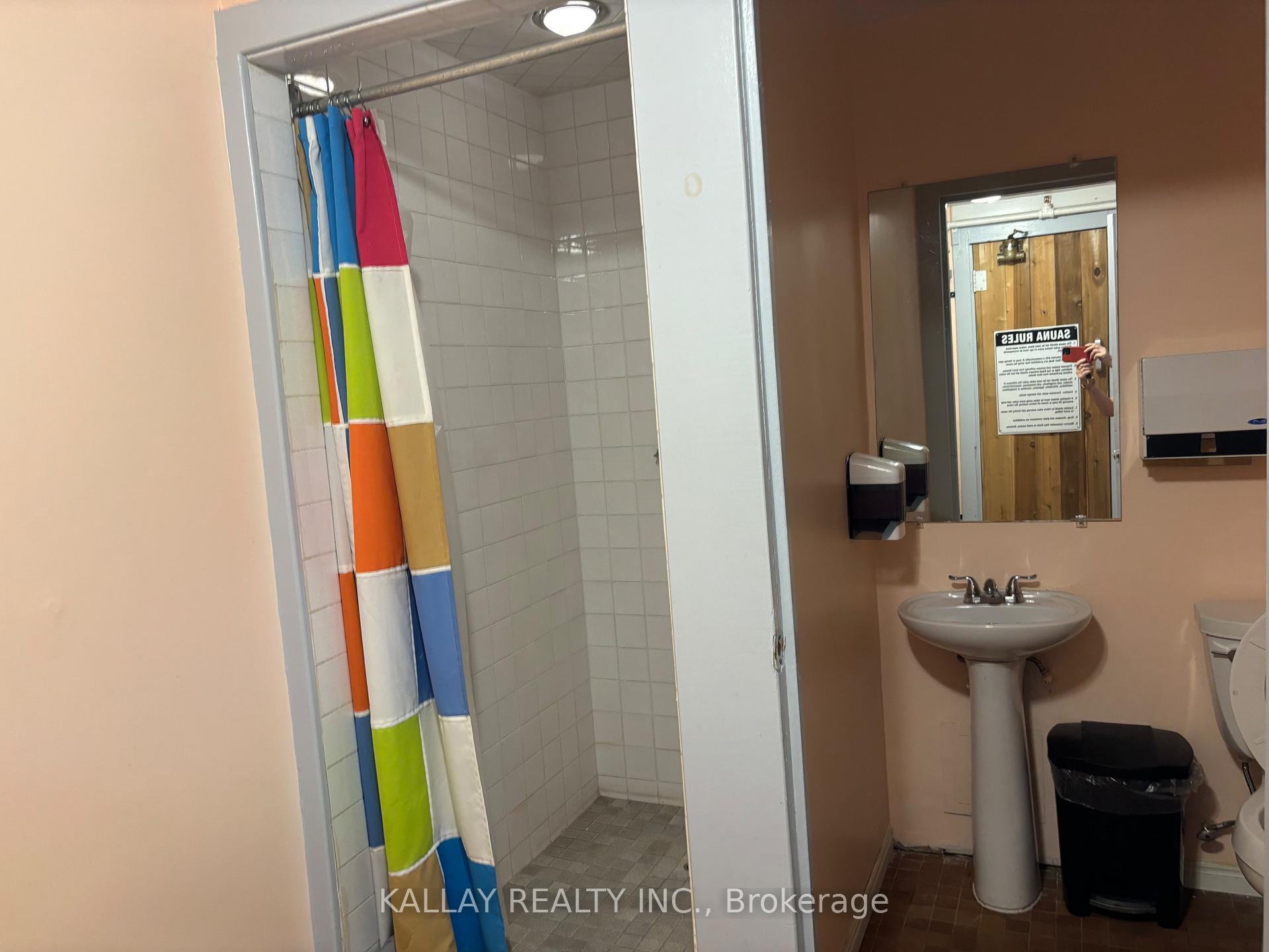 Photo 72 of Unit 812, 15 Nicklaus Drive, Hamilton, Vincent — HOMEH
