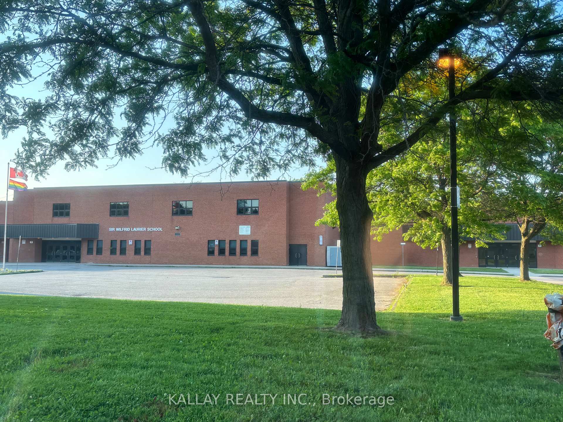 Photo 76 of Unit 812, 15 Nicklaus Drive, Hamilton, Vincent — HOMEH