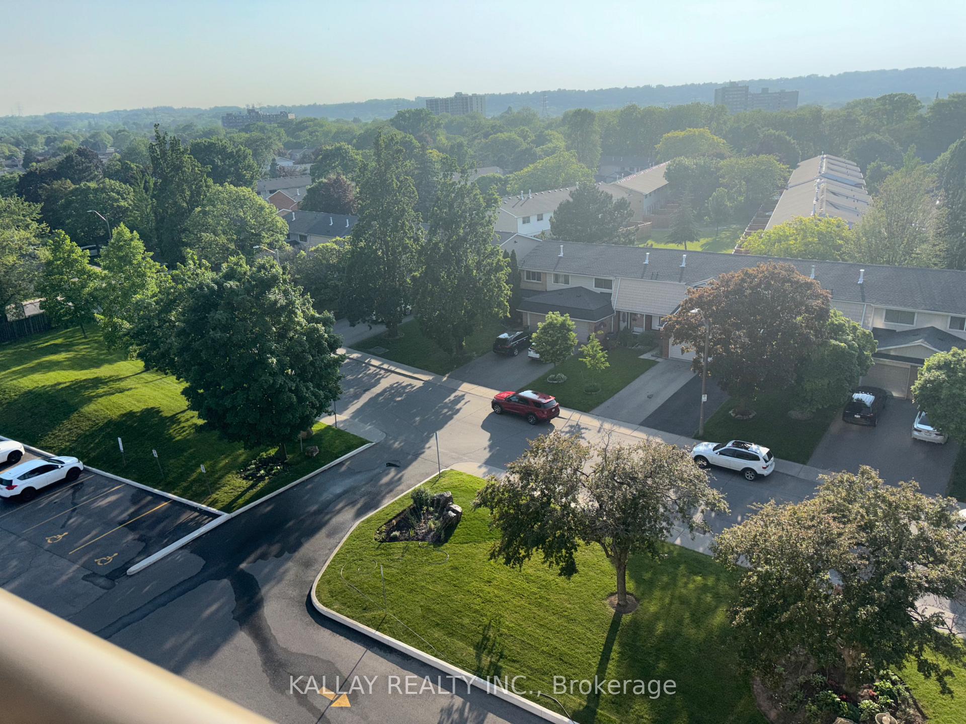 Photo 37 of Unit 812, 15 Nicklaus Drive, Hamilton, Vincent — HOMEH