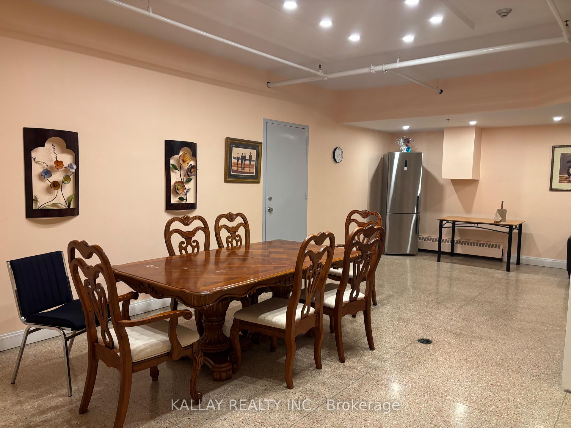Photo 49 of Unit 812, 15 Nicklaus Drive, Hamilton, Vincent — HOMEH