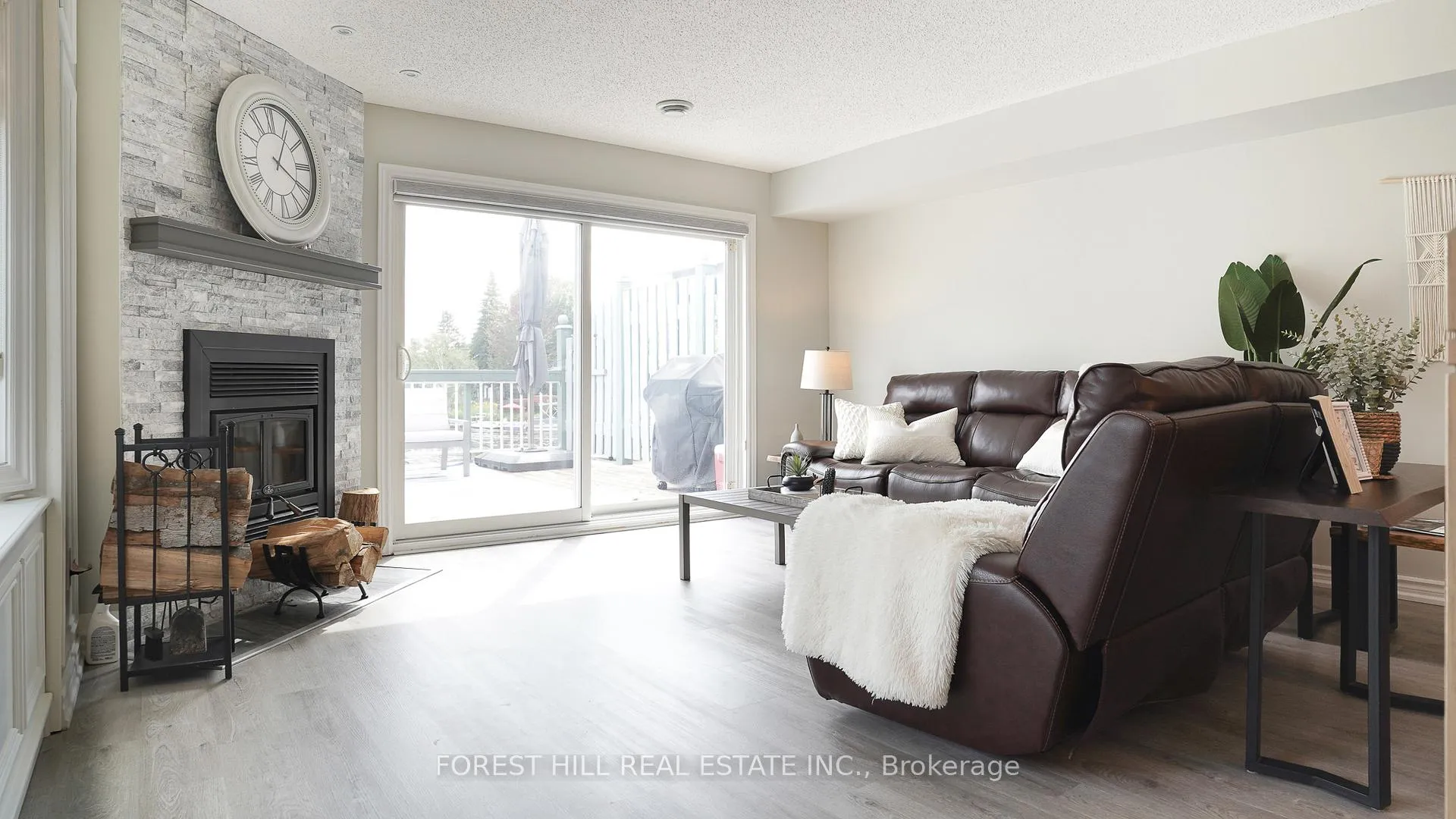 Photo 10 of Unit 11, 30 Laguna Parkway, Ramara, Brechin — HOMEH