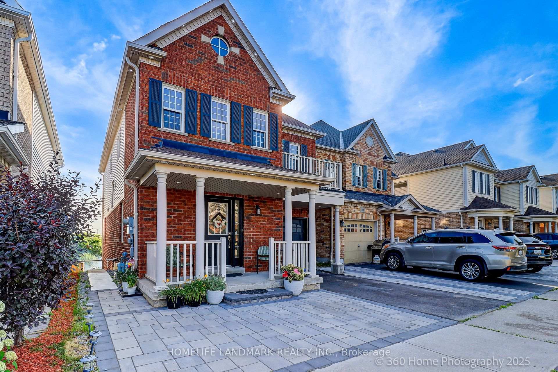 Photo 3 of 105 Warnford Circle, Ajax, Northeast Ajax — HOMEH