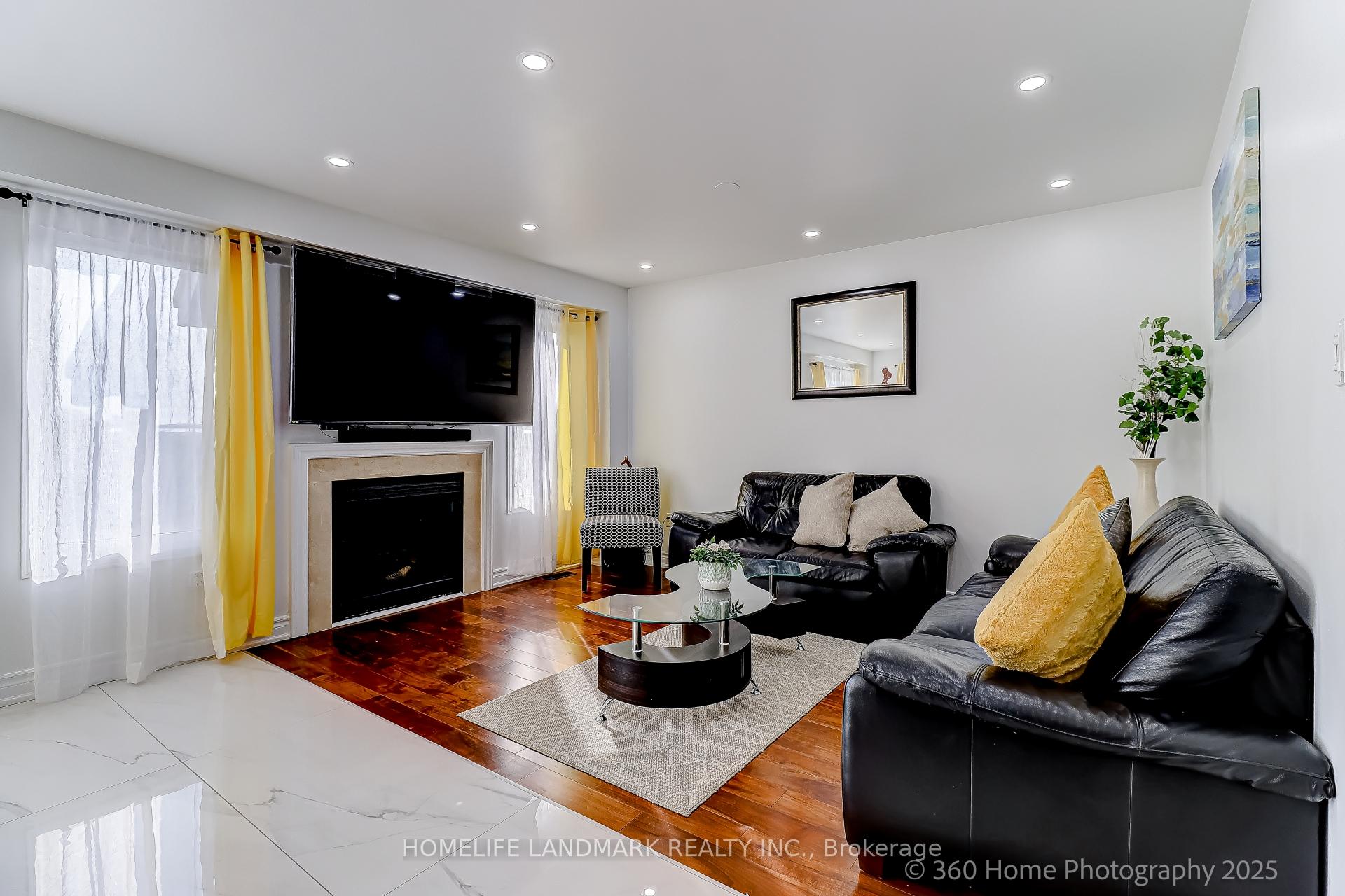 Photo 7 of 105 Warnford Circle, Ajax, Northeast Ajax — HOMEH