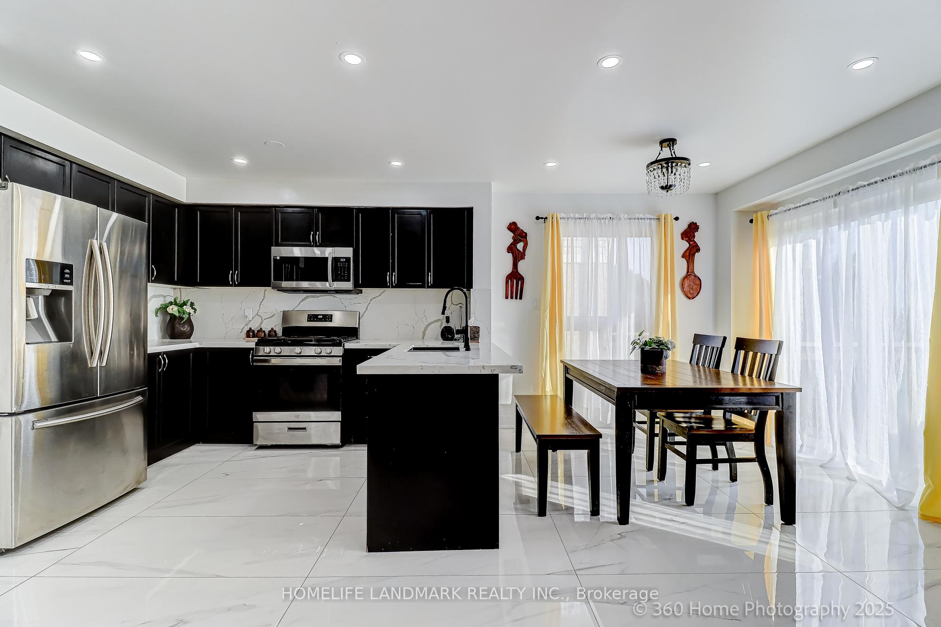 Photo 8 of 105 Warnford Circle, Ajax, Northeast Ajax — HOMEH
