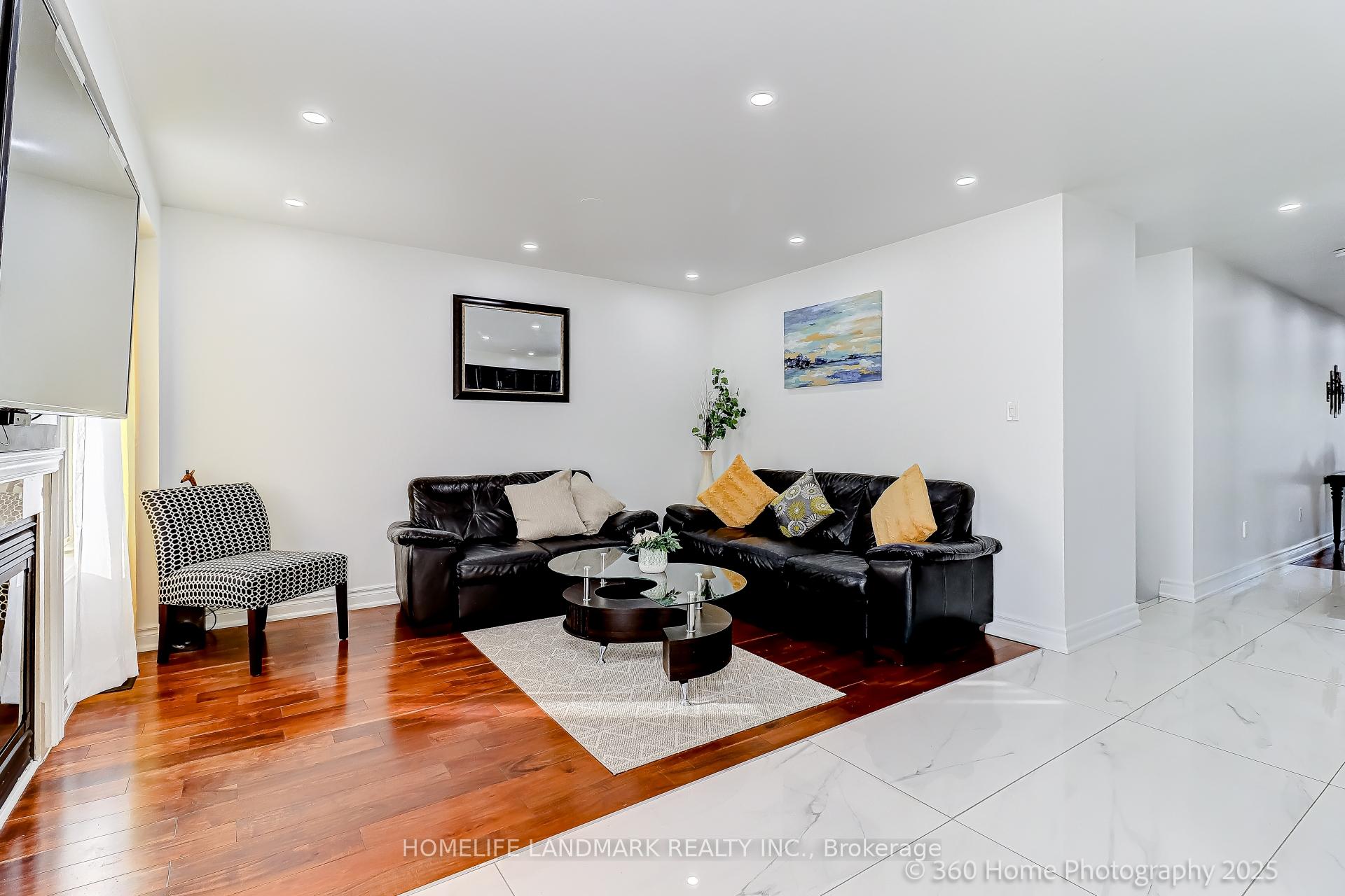 Photo 10 of 105 Warnford Circle, Ajax, Northeast Ajax — HOMEH