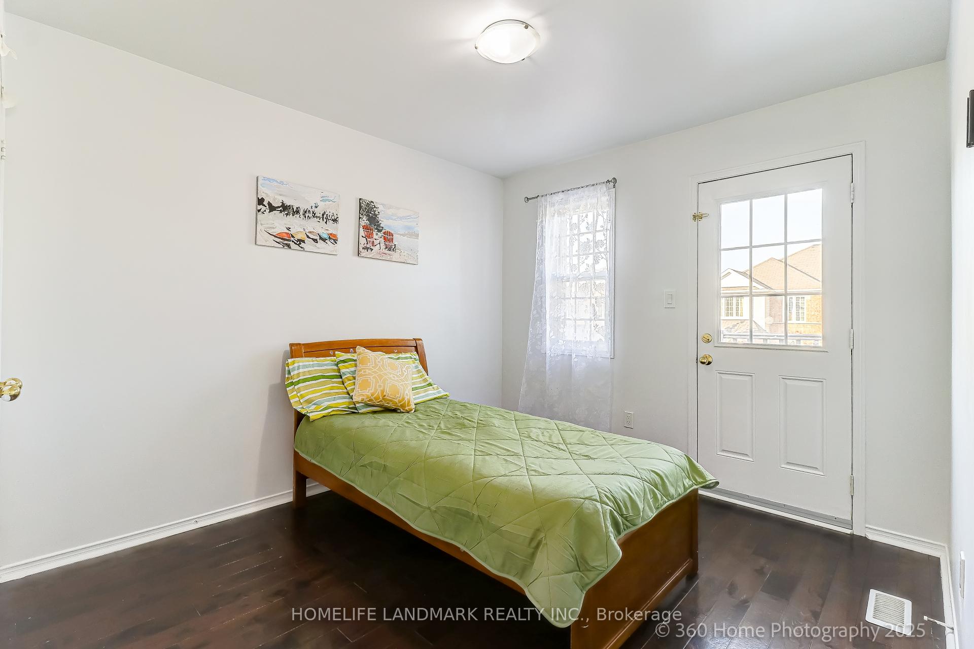 Photo 15 of 105 Warnford Circle, Ajax, Northeast Ajax — HOMEH