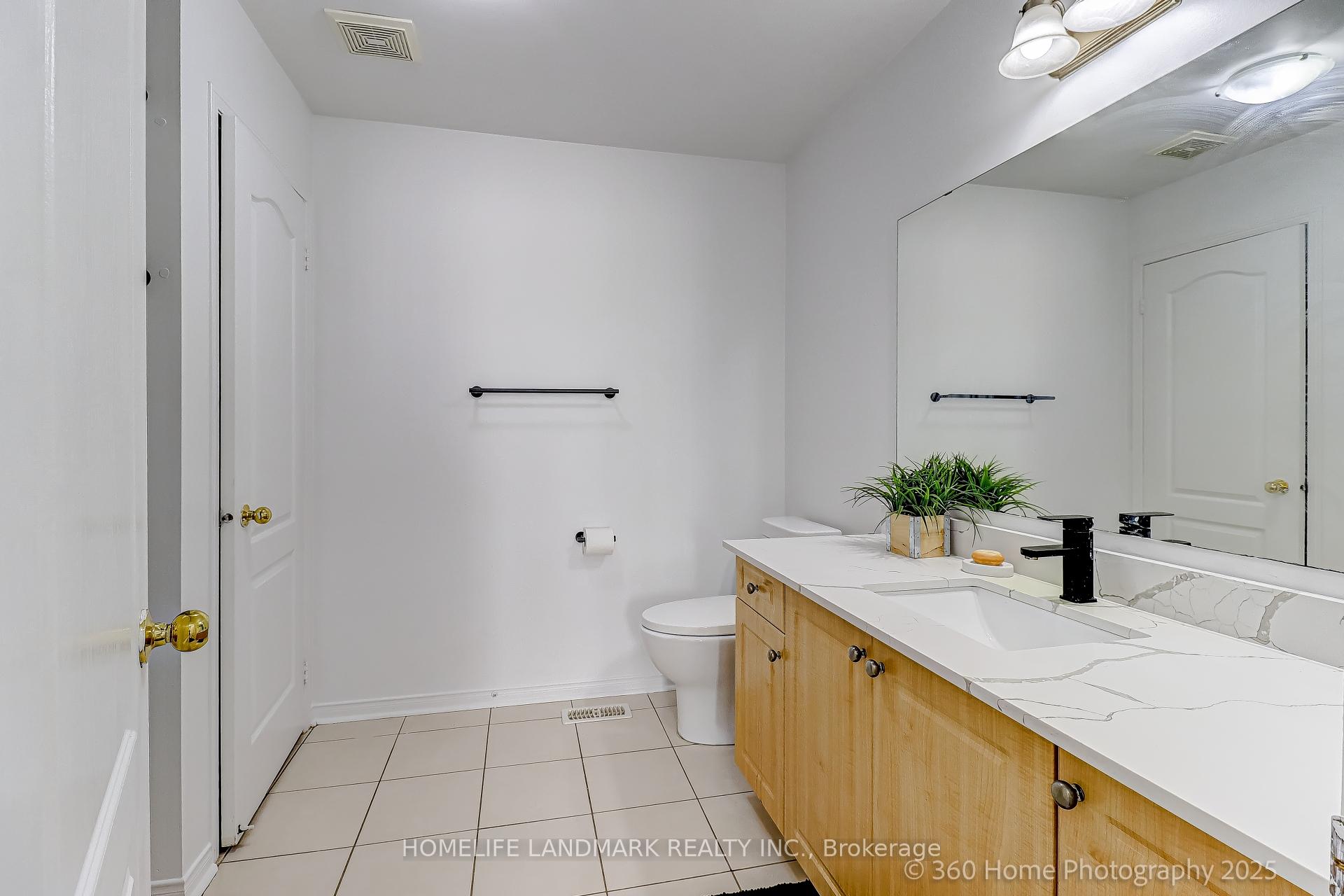 Photo 20 of 105 Warnford Circle, Ajax, Northeast Ajax — HOMEH