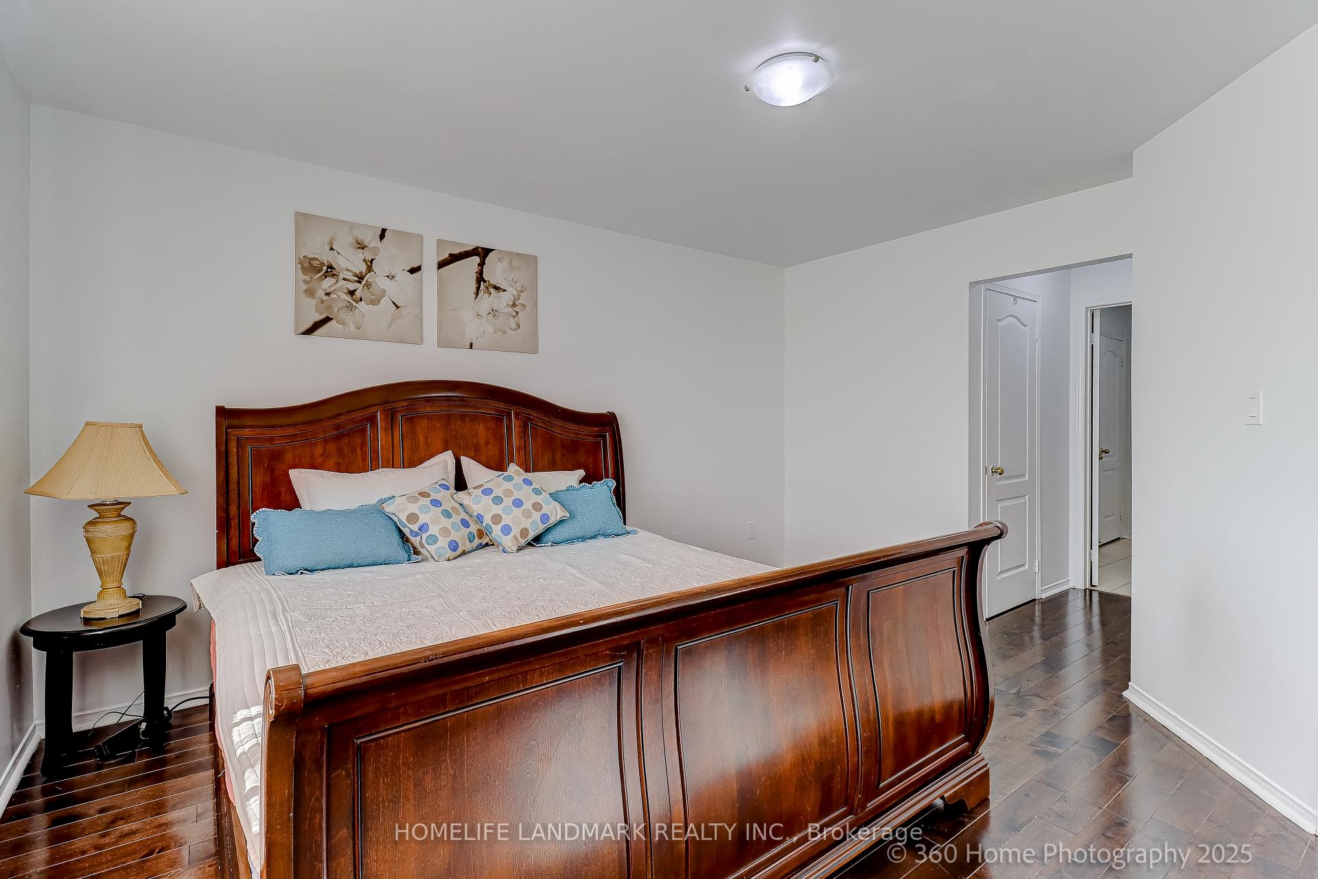 Photo 21 of 105 Warnford Circle, Ajax, Northeast Ajax — HOMEH