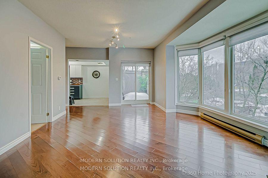 Photo 5 of Unit 304, 21 George Street, Aurora, Aurora Village — HOMEH